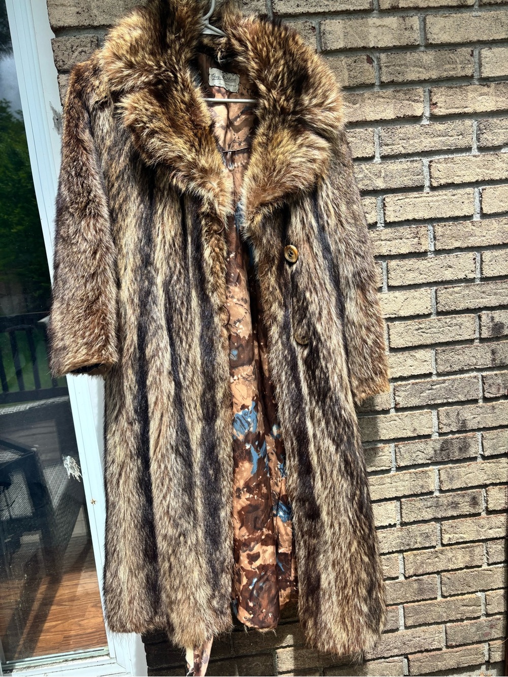 Vintage Guy Mathiew Fourrures Montreal Raccoon Fur Coat. Full length.